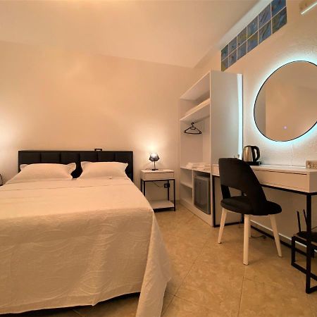 Apartamento The White Corner Durrës Exterior foto