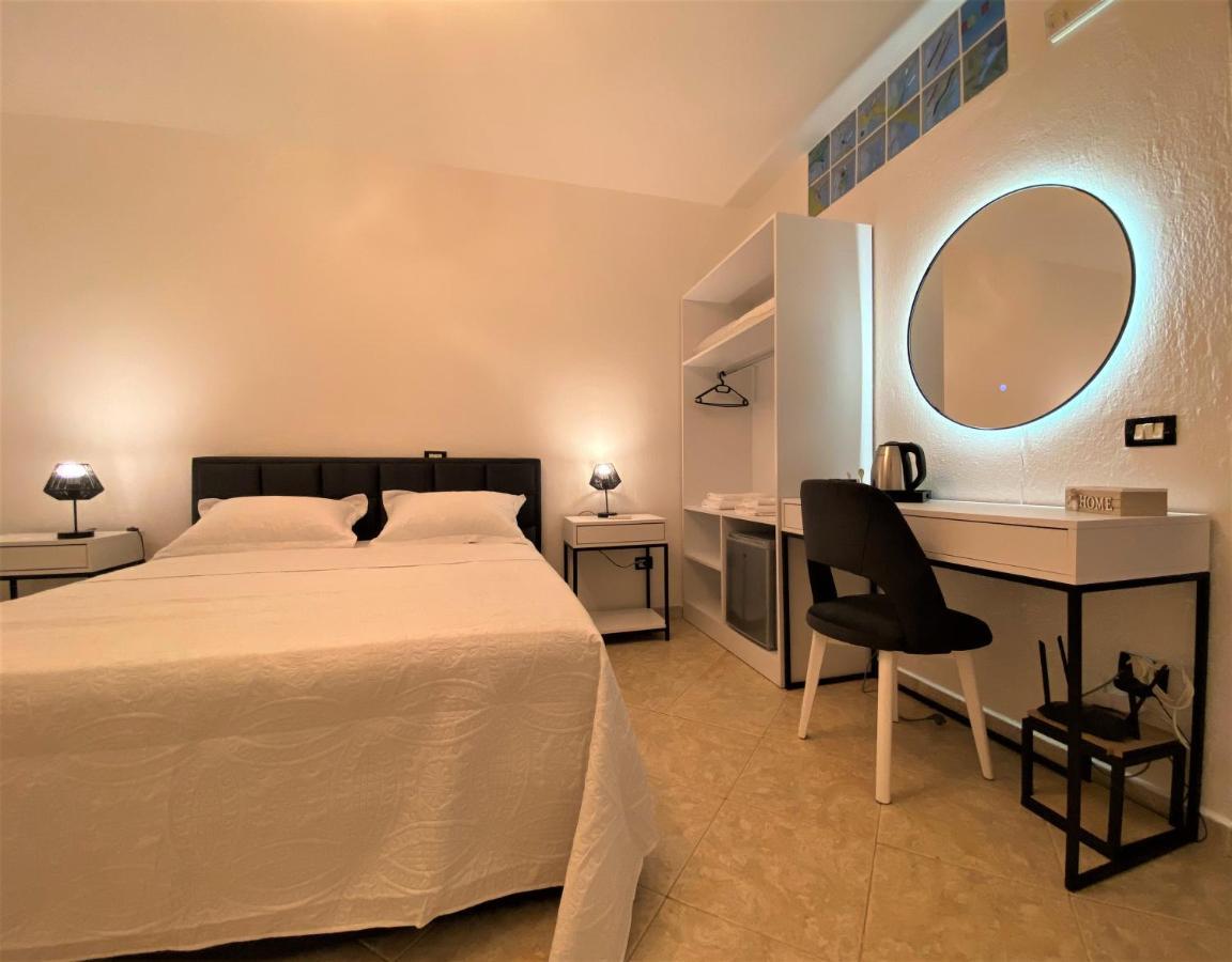 Apartamento The White Corner Durrës Exterior foto