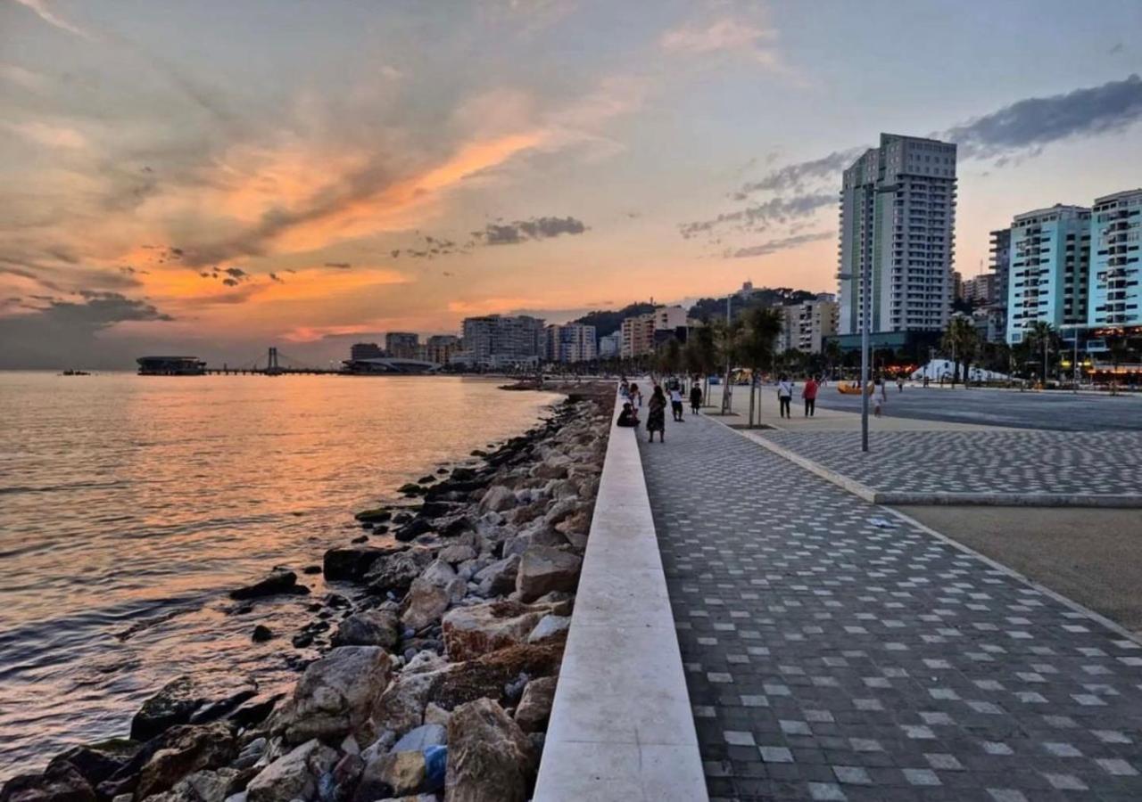 Apartamento The White Corner Durrës Exterior foto